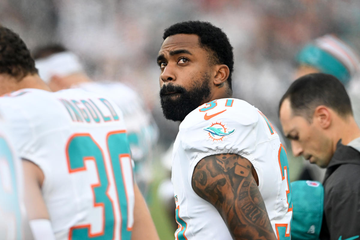 Dolphins Cut Pro Bowl RB Mostert