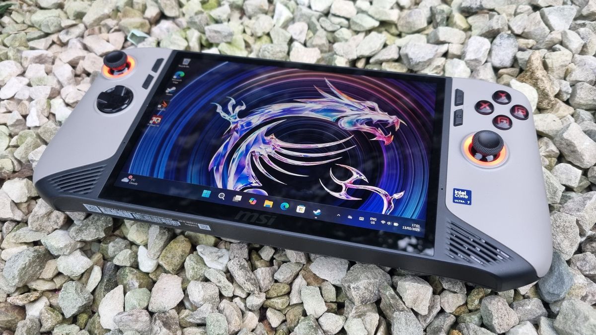 MSI Claw 8 AI+ Gaming Handheld Review