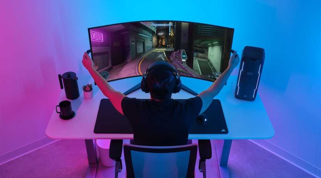 LG UltraGear OLED vs. Corsair Xeneon Flex: The Future of Bendable Gaming Monitors